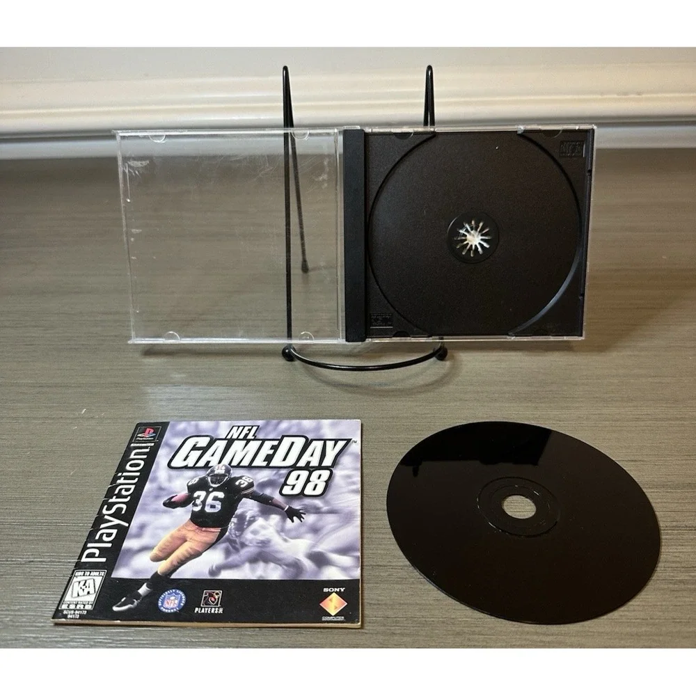 PS1 Football Game Lot - NFL Blitz, Madden 97, Gameday 2000, Gameday 98 CIB